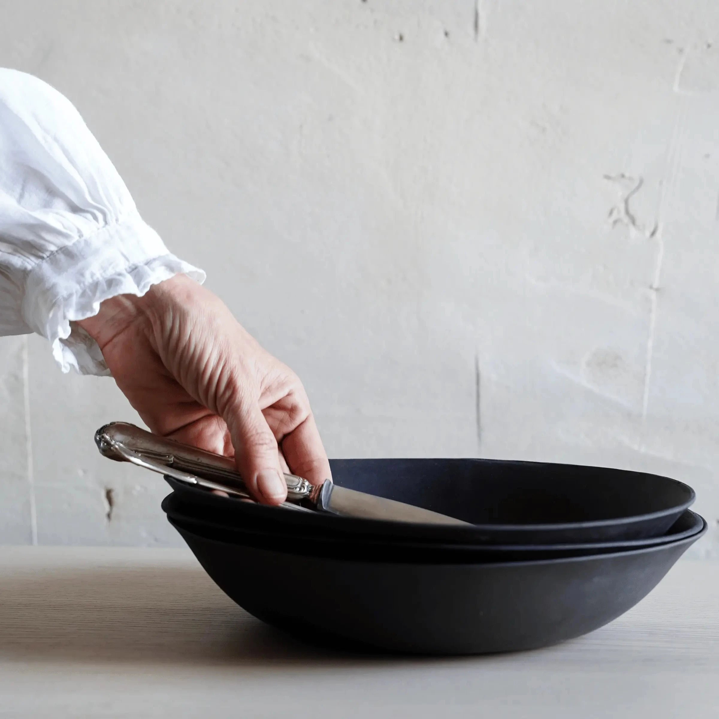Black Ceramic Serving Bowl Set- 10"