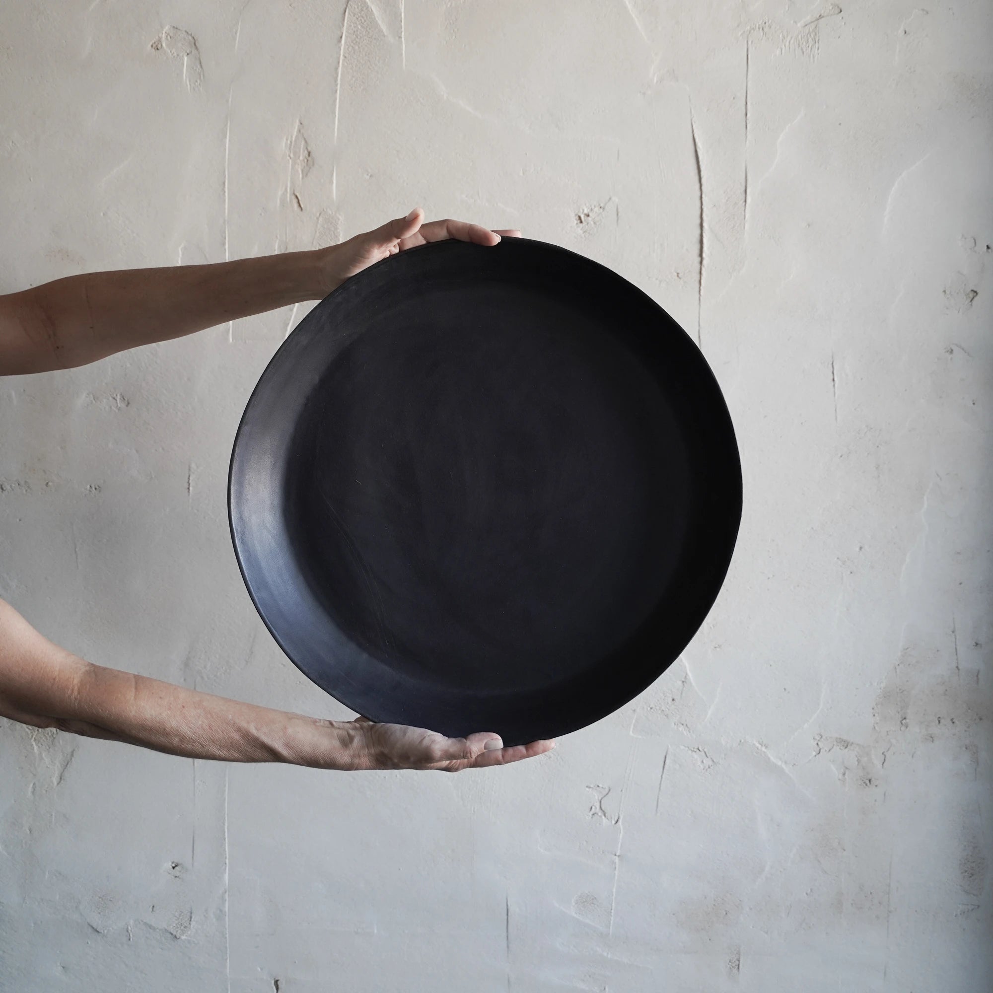 Wide White Round Tray