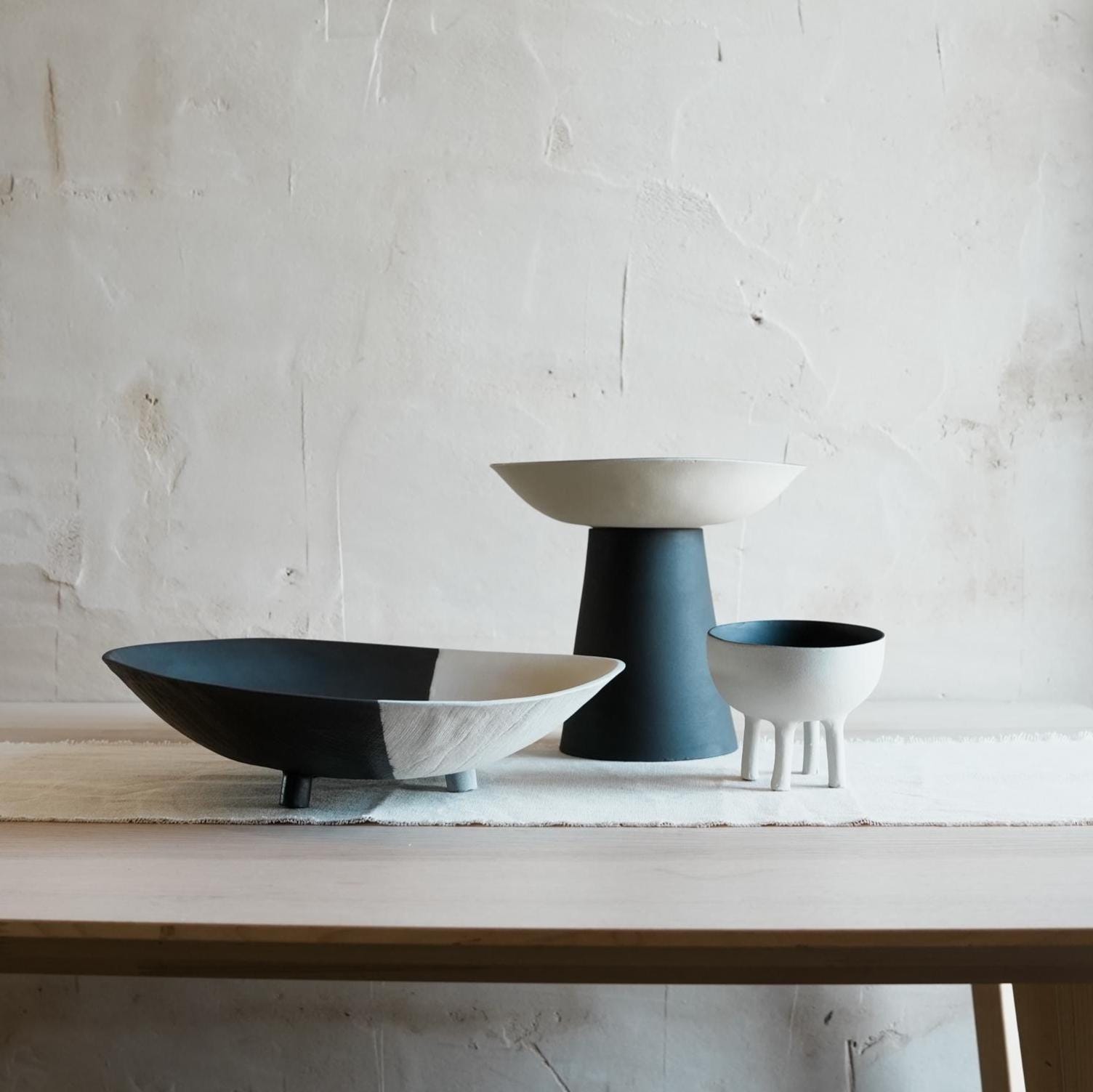 modern ceramic centerpieces bowl black and white