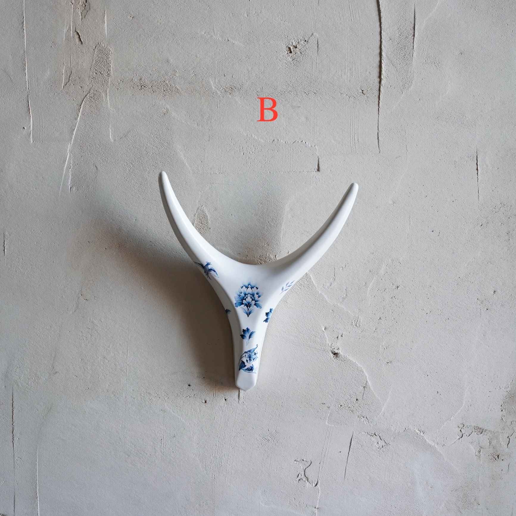 Blue & White Chinoiserie Porcelain Antler