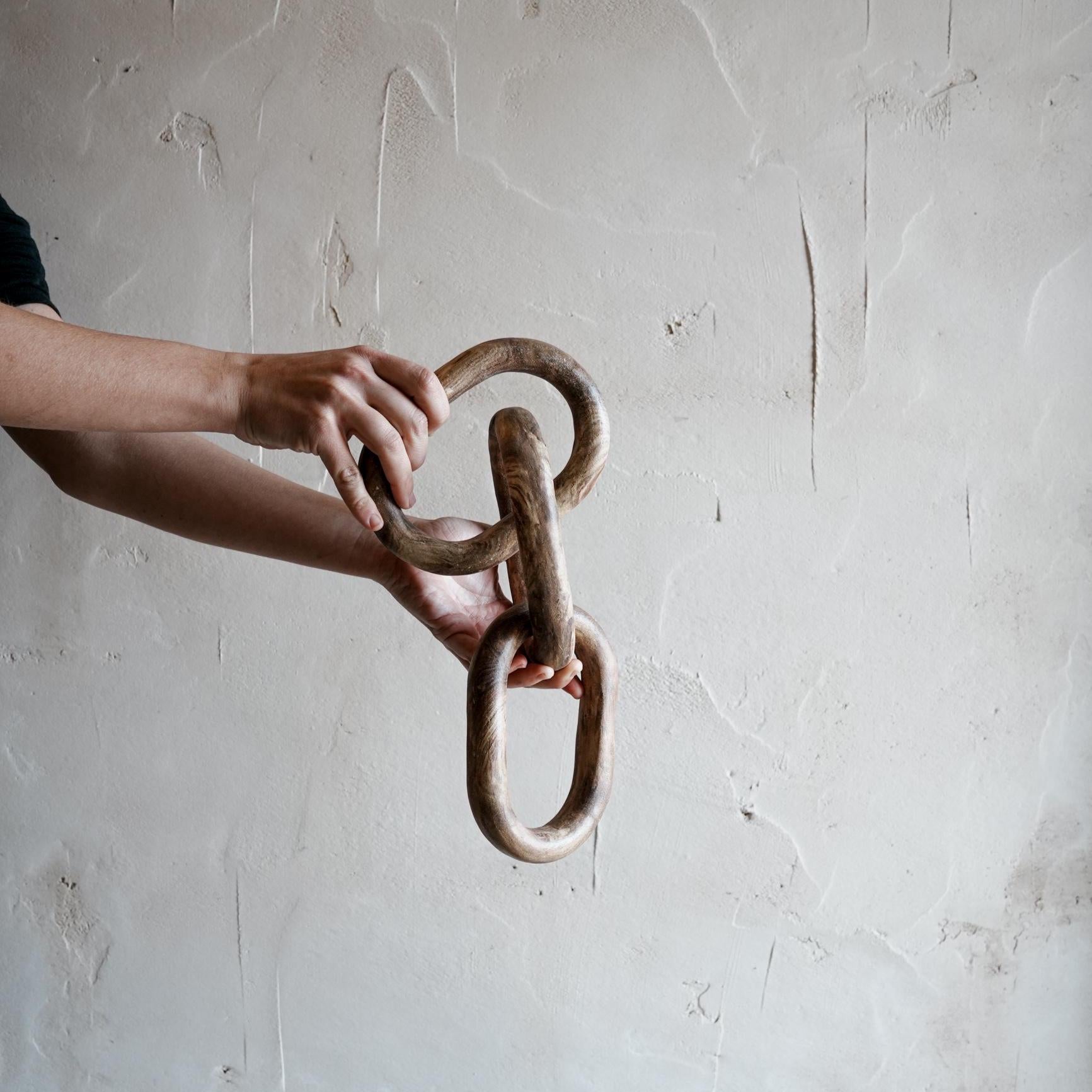 Marbled Stoneware Chain Link Sculpture – Handmade ceramic Art